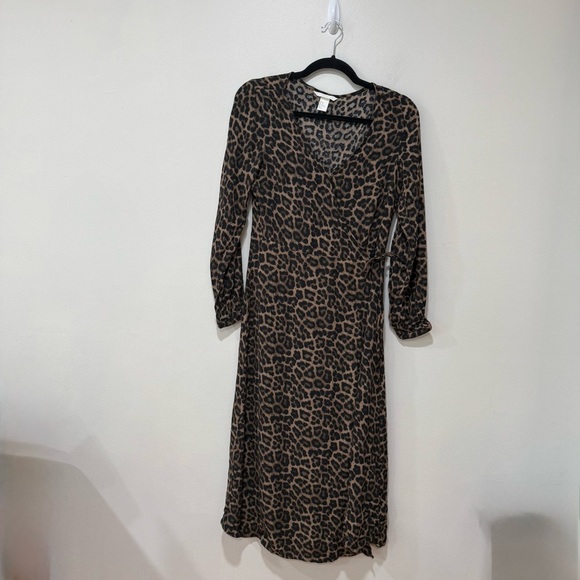H&M | Leopard Wrap Midi Dress 6 - Picture 2 of 11